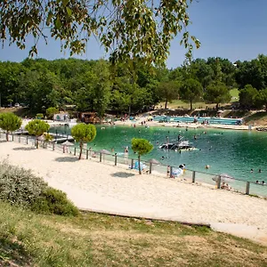 Parque de vacaciones Terres De France - Les Hameaux Des Lacs, Monclar-de-Quercy